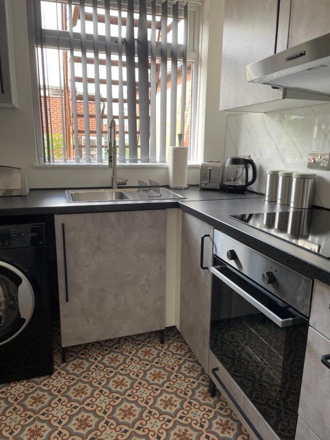 Lovely 2 Bed Apartment, Arnold Town Centre. Nottingham Ngoại thất bức ảnh